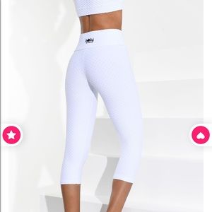 Booty by Brabants Cropped White Crocos